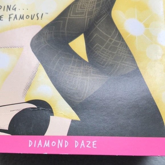 Love your Assets and Spanx Shaping Tights Size Medium New - Picture 9 of 11